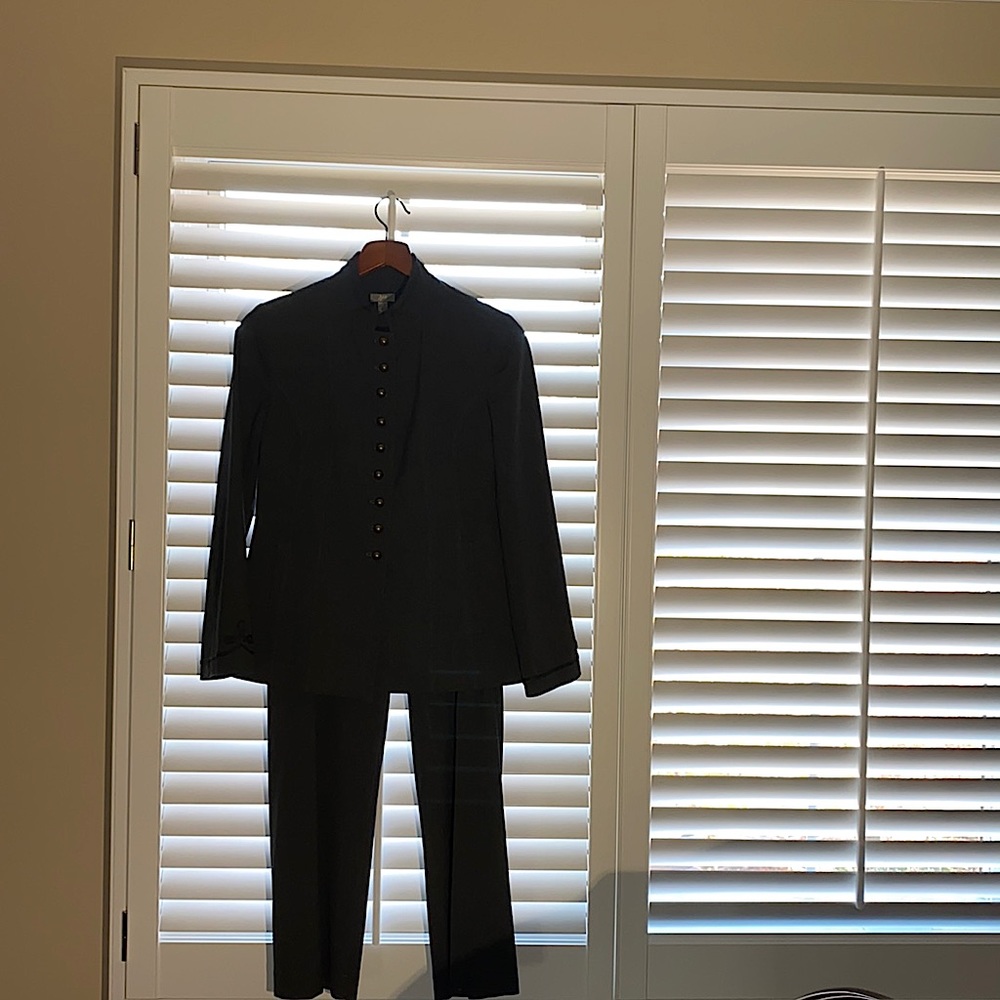 J.Jill charcoal gray pantsuit-Petite